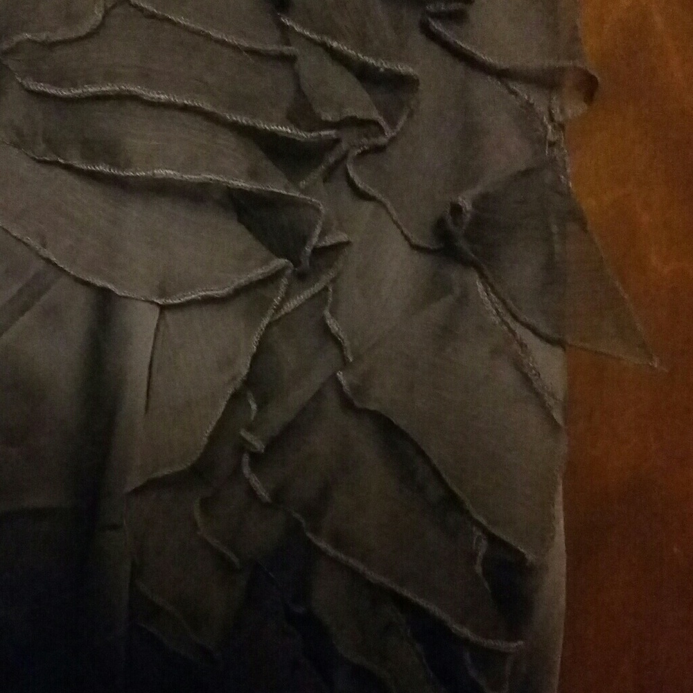 SPENCE GREY RUFFLE TANK - NWT - Picture 4 of 8